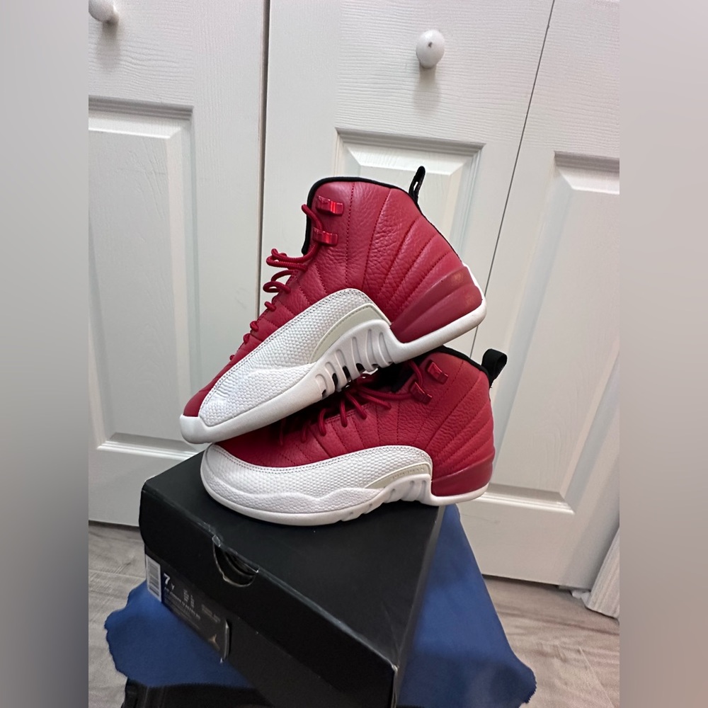 Air Jordan retro 12 “Gym Red” - Picture 4 of 8